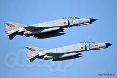 航過飛行をおこなう F-4EJ ファントムII （07-8434, 67-8388） - 梅組最後の百里基地航空祭 2015 （ウェザーチェック～航過飛行編）