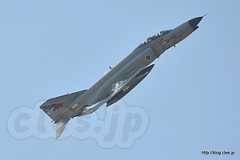 旋回する F-4 （17-8437） - 梅組最後の百里基地航空祭 2015（午後の機動飛行編 F-4, F-15）