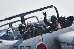 T-4 手を振るパイロット - 入間と言えば T-4 （入間基地航空祭 2018）