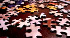 比較しづらいバランスファンドでも、低コストなものが高パフォーマンス