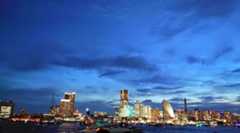 屋形船から花火を眺める