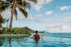 Oahu infinity pool cocktail