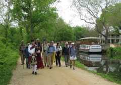 Hikers near Great Falls Tavern
