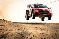 WRC Saudi Arabia: Fourmaux penalty hands Sesks lead after chaotic stage