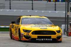  Michael McDowell, Front Row Motorsports, Ford Mustang Love's Travel Stops