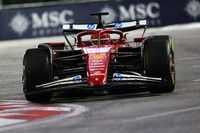 Leclerc pushte '200 procent' in F1 Las Vegas: "Moest enorme risico's nemen"