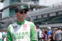 Erik Jones agrees to multi-year contract extension with Legacy Motor Club 