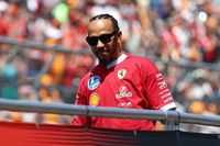 Hamilton panaszkodott a Ferrari kulcsfontosságú partnerére, ami kényelmetlenségbe hozta