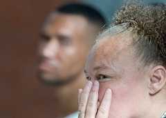 Kelly Smith ‘vloek en skel’ toe sy hoor vinger word na haar gewys
