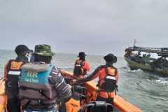 Pencarian korban di perairan Kuala Penet Lamtim terkendala cuaca buruk