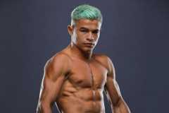 Fabricio Andrade poses