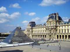 Musee du Louvre (Louvre museum)with the glass Pyramid designed by architect I.M. Pei; Paris, France. Photo dated 2008.
