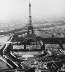An aerial view of the Eiffel Tower, Paris. ©Keystone/Hulton Archive/Getty Images