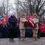 Активисты «Единой России» и «Молодой Гвардии» почтили память воинов-интернационалистов