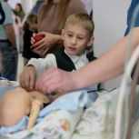 В Международный день недоношенных детей «Единая Россия» поблагодарила врачей, которые ежедневно спасают жизни малышей