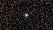 Zooming in on the globular star cluster Messier 54