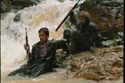 CHRISTIAN BALE (Dieter Dengler), STEVE ZAHN (Duane) in Rescue Dawn