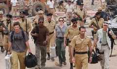 Jason Bateman, Jamie Foxx and Jennifer Garner in The Kingdom