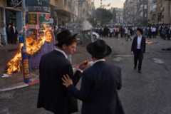 Conscription plans cause riots in the streets of major city with soldiers attacked Israel Mideast Wars Ultra Orthodox (26046599573211)
