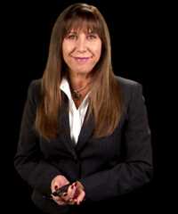 Amy sussman triangle foreground min Amy sussman