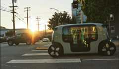 Uno de los taxis autónomos Zoox de Amazon en las calles de San Francisco. | Foto: Balazs Gardi/The New York Times