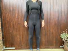 Image shows the Velocio Women's Foundation Bib Tights.