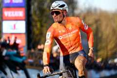 LIEVIN, FRANCE - FEBRUARY 02: Gold medalist Mathieu Van Der Poel of Netherlands celebrates winning during the 76th UCI Cyclo-Cross World Championships 2025 - Men&amp;apos;s Elite on February 02, 2025 in Lievin, France. (Photo by Luc Claessen/Getty Images)