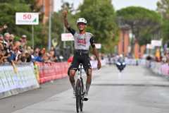 PONTEDERA, ITALY - SEPTEMBER 10: Isaac Del Toro of Mexico and UAE Team Emirates - XRG celebrates at finish line as race winner during the 97th Giro della Toscana - Memorial Alfredo Martini 2025 a 189.4km one day race from Pontedera to Pontedera / #UCIWT / on September 10, 2025 in Pontedera, Italy. (Photo by Luc Claessen/Getty Images)