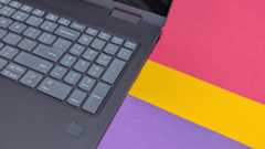 Lenovo Yoga 7i 16 (Gen 10) laptop