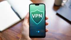 Mobile device displaying a VPN free trial