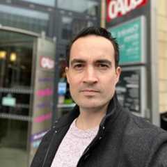 iMore Features Editor Daryl Baxter