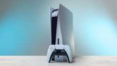 PS5 Disc Edition sinertävää taustaa vasten