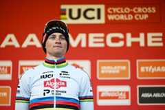 MAASMECHELEN, BELGIUM - JANUARY 24: Mathieu van der Poel of Netherlands and Team Alpecin-Premier Tech celebrates at podium as race winner during the 4th UCI Cyclo-cross World Cup Maasmechelen 2026 - Men's Elite on January 24, 2026 in Maasmechelen, Belgium. (Photo by Luc Claessen/Getty Images)