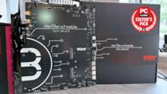 A photo of the Thermal Grizzly Der8enchtable test platform, with a PC Gamer Editor's Pick logo in the top right corner.