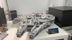 Lego Star Wars UCS Millennium Falcon 75192_Front view