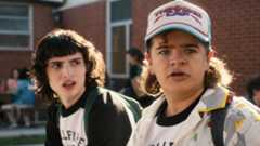 Finn Wolfhard as Mike Wheeler and Gaten Matarazzo as Dustin Henderson in STRANGER THINGS 4