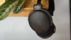 Various shots of the HEDD D1 headphones.