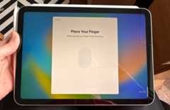 Image of an iPad 2022 showing Touch ID screen