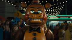 Killer animatronic Freddy Fazbear stalks the streets in Five Night&#039;s at Freddy&#039;s 2