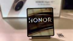 Various photos of the new foldable phone, the Honor Magic V5.