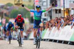 Robyn Clay wins the Guildford Grand Prix