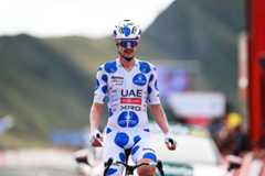 EL FERIAL LARRA BELAGUA, SPAIN - AUGUST 02: Jay Vine of Australia and UAE Team Emirates - XRG - Polka Dot Mountain Jersey celebrates at finish line as stage winner during the La Vuelta - 80th Tour of Spain 2025, Stage 10 a 175.3km stage from Parque de la Naturaleza Sendaviva to El Ferial Larra Belagua 1585m / #UCIWT / on September 02, 2025 in El Ferial Larra Belagua, Spain. (Photo by Dario Belingheri/Getty Images)