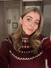 samantha holender wearing face flex correct in shade Power nap