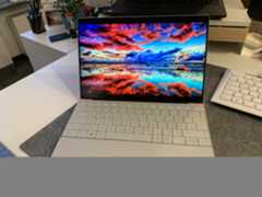 Dell XPS 13 Plus – die Qualität des bildhübschen OLED-Bildschirms wird besonders bei hochauflösenden Hintergründen zur Geltung kommen