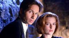 David Duchovny and Gillian Anderson in The X-Files
