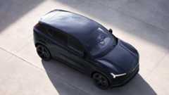 La Volvo EX30 diventa tutta nera con la Black Edition