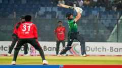 টেক্টরের দায়িত্বশীল ব্যাটিংয়ে বড় পুঁজি আইরিশদের