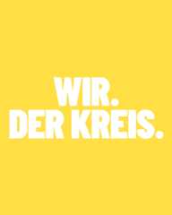 Dieser Alternativtext wurde KI-generiert: Ein gelber Hintergrund mit weißem Text. Der Text lautet "WIR. DER KREIS."
