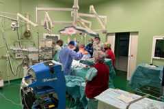 Helikopterrel szállították a szerveket, ötórás volt a transzplantáció