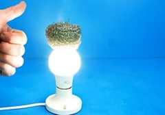 نحوه تعمیر لامپ ال‌ای‌دی با استفاده از سیم ظرفشویی!